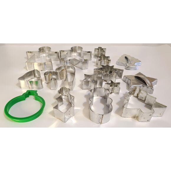 Cookie Cutters Lot 16 Christmas Holiday Gingerbread Trees Stars Holly Snowman - Picture 3 of 3